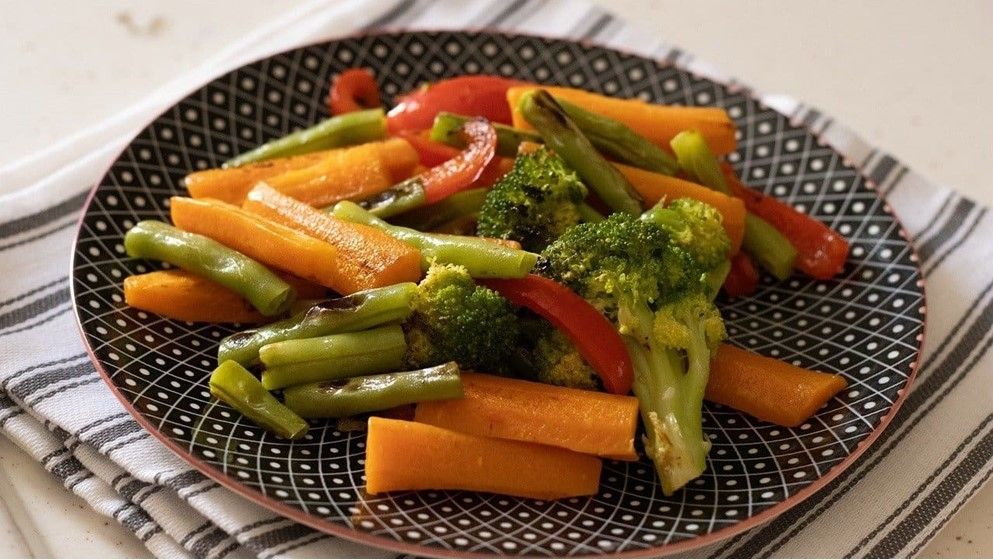 Fried Vegetable Salad with Yogurt: A Delicious Dish with the Rich Flavor ...