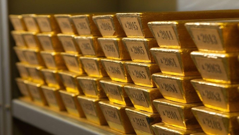 Gold Rises for Third Straight Session Ahead of Inflation Data