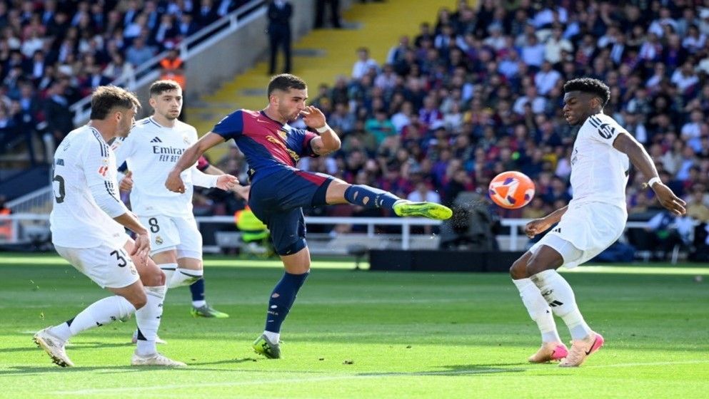Barcelona stimmt Transfer von Ferran Torres zu Paris Saint-Germain zu