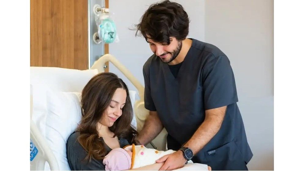Princess Iman bint Abdullah II Welcomes Twin Daughters