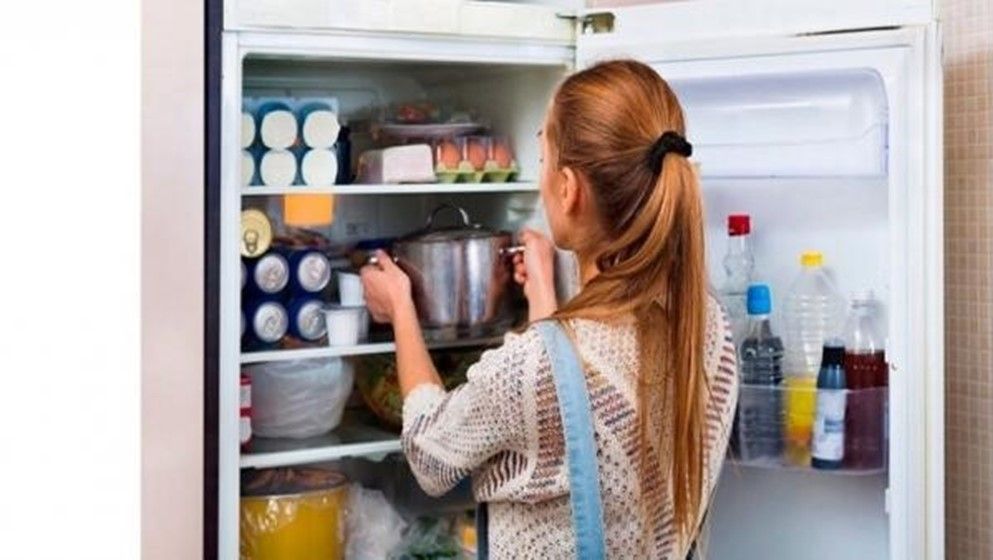 Achtung: Heiße Speisen im Kühlschrank können andere Lebensmittel verderben