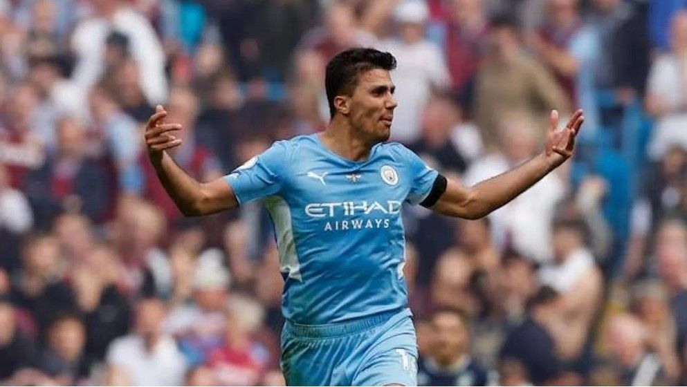 Man City rejects an offer from Barcelona to sign Rodri
