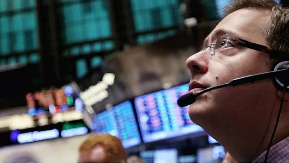 European Stocks Rise Ahead of U.S. Federal Reserve Decision
