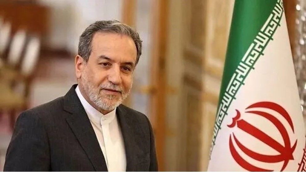 Araghchi Discusses Regional Developments With Pakistan Army Chief