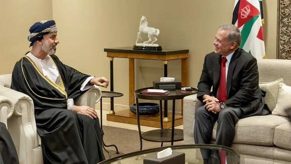 King discusses regional de-escalation with Oman's Shura Council chairman - Jordan News
