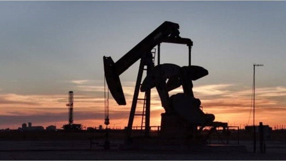 Oil Prices Rise as Middle East Conflict Risks Grow