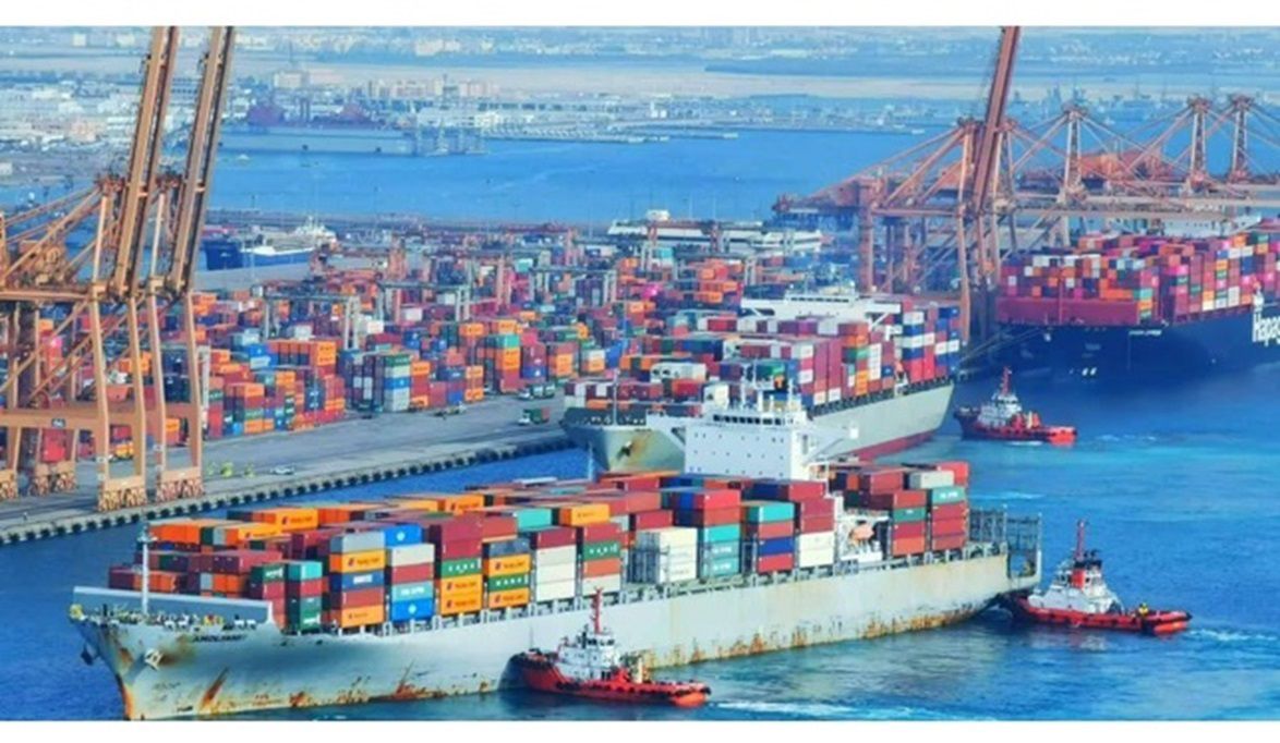 بدء نقل أول شحنة حاويات من ميناء الجبيل التجاري عبر الخطوط الحديدية إلى ميناء الرياض الجاف