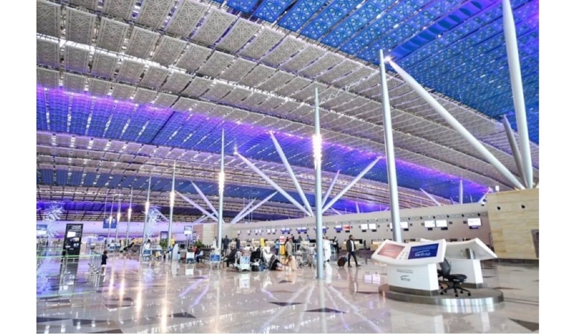 مطار الملك عبد العزيز يستقبل 5 ملايين مسافر منذ بداية شهر رمضان