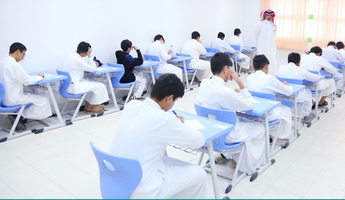 حضور اختبارات قياس بغير الزي السعودي؟.. تنبيه من "تقويم التعليم"