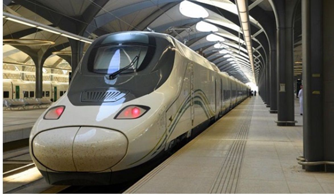 بالصور.. انطلاق أولى رحلات ضيوف الرحمن عبر قطار الحرمين السريع من المدينة إلى مكة