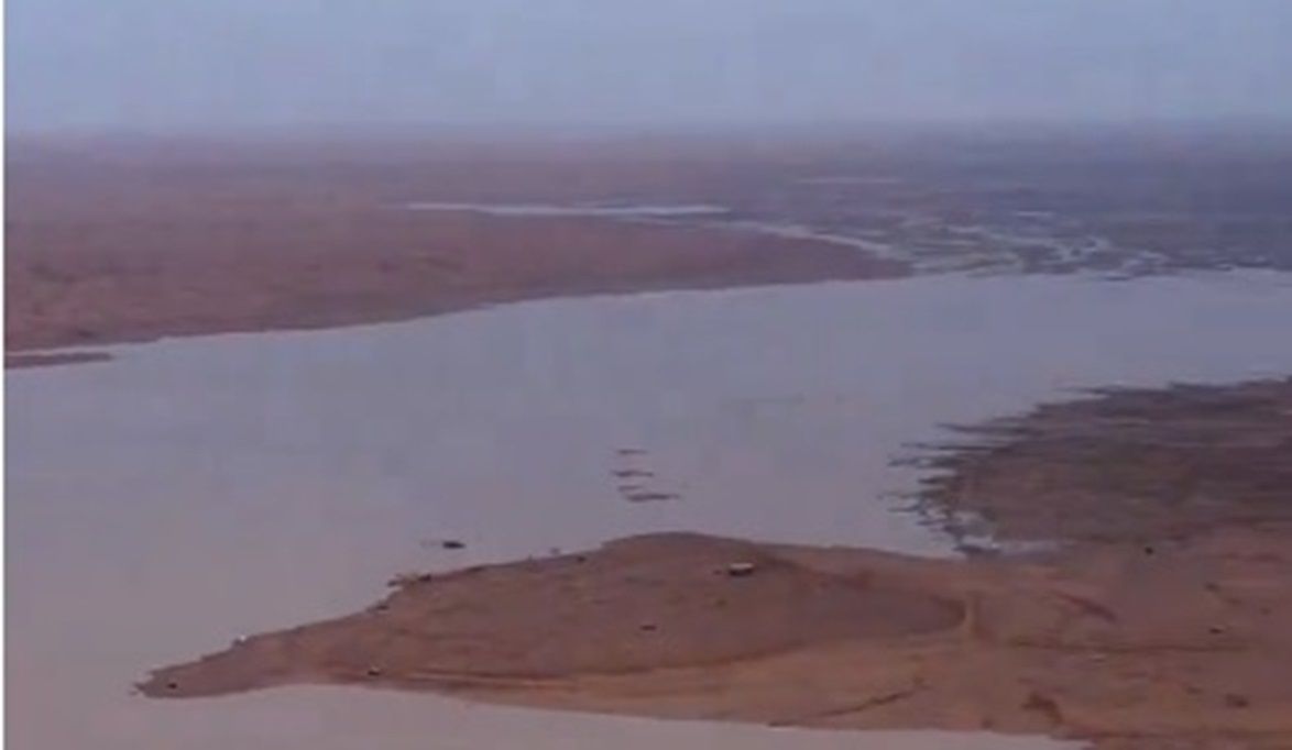 أمطار الرياض.. شاهد السيول تملأ بحيرة الكسر بالزلفي